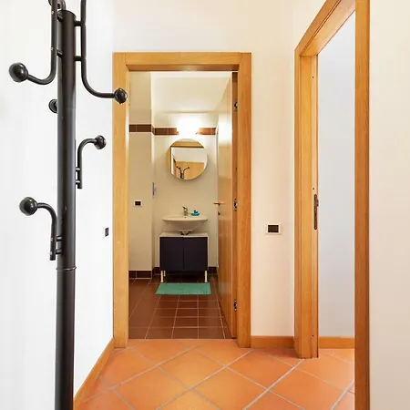 Apartment With Garden&beach Cremia